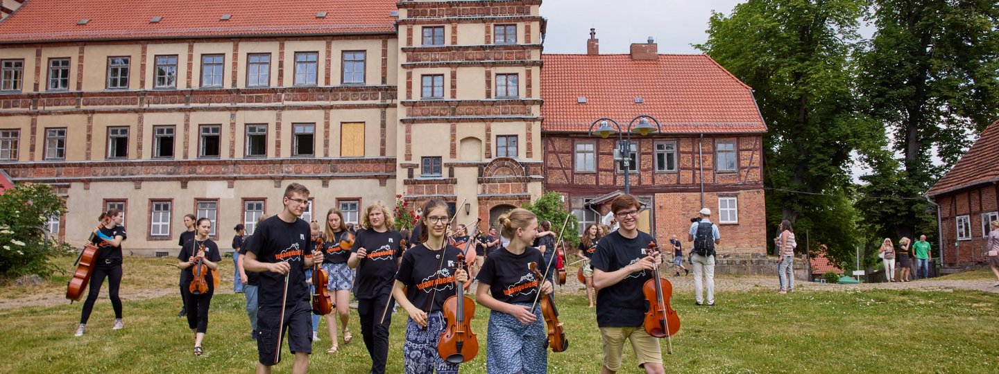 Akademie für musikalisch-kulturelle Bildung Mecklenburg-Vorpommern im "Zukunftsschloss Gadebusch"
